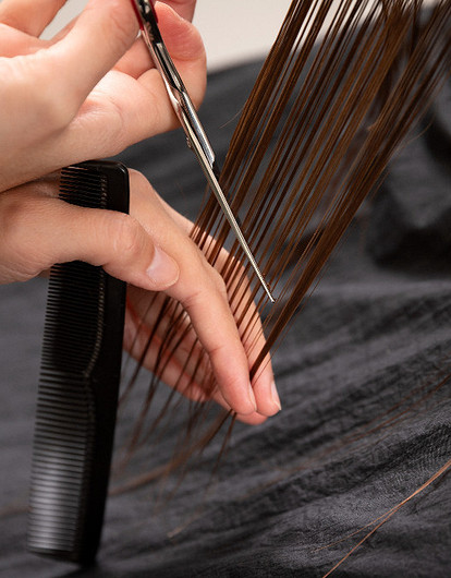 Лунный календарь стрижек на февраль 2026 года: лучшие и худшие дни