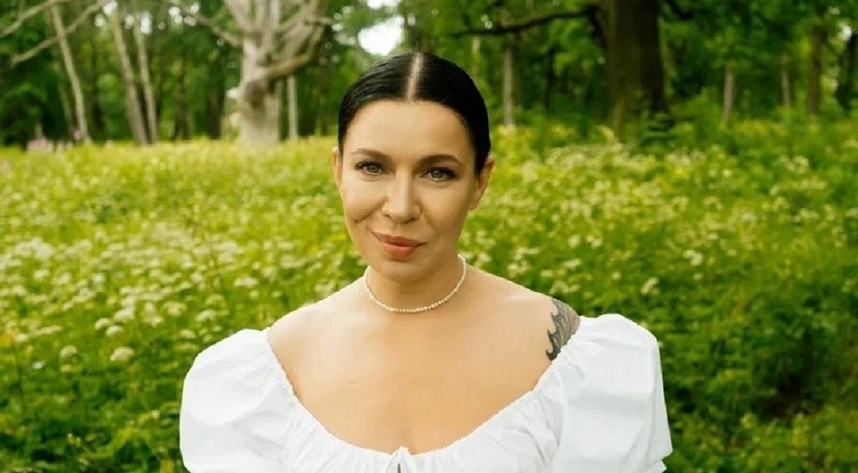 Певица Ёлка тайно вышла замуж