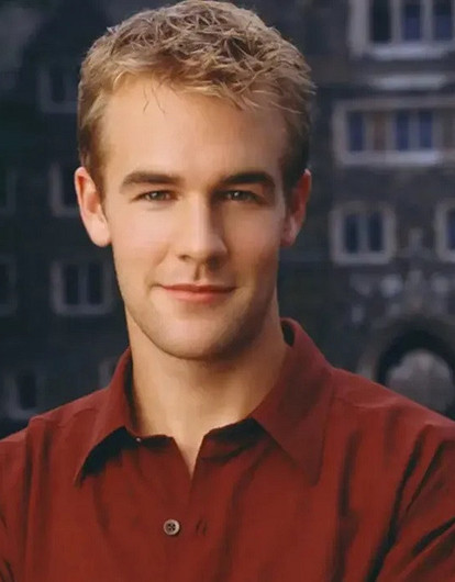 Умер в 48 лет звезда сериала Бухта Доусона Джеймс Ван Дер Бик