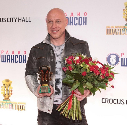 От автомойщика до известного певца: извилистый путь Дениса Майданова к славе