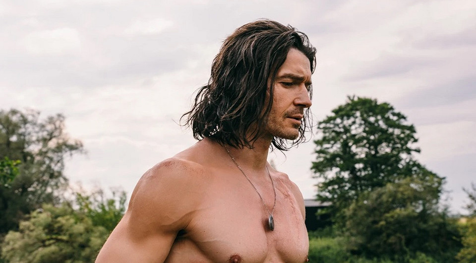 Краш: Максим Матвеев отреагировал на свою внезапную славу в соцсетях серией неудачных селфи