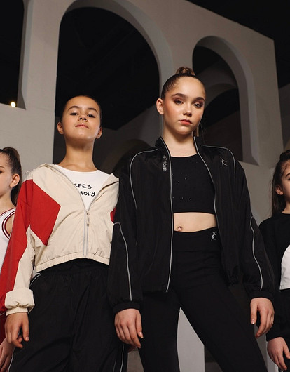 Бьюти и фэшн-новости недели: бананы, кокосы и танцевальный рай