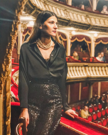 Дресс-код в театр: как выглядеть уместно и чувствовать себя уверенно