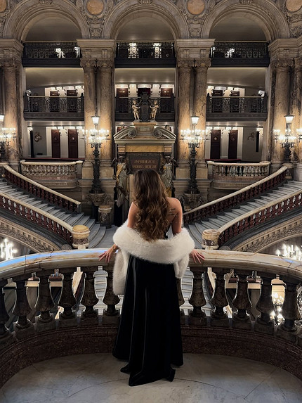 Дресс-код в театр: как выглядеть уместно и чувствовать себя уверенно