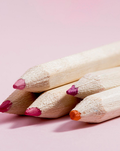 Как красить губы карандашом: 8 стильных приемов от визажистов