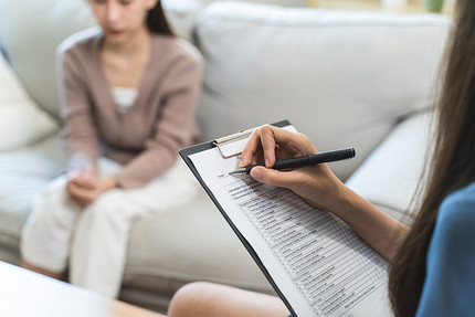 Чем чувства человека отличаются от его эмоций и почему мы часто их путаем