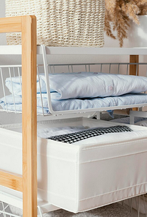 Корзина для белья: советы по выбору и идеи размещения