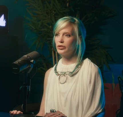 Новая ГлюкoZa: резкие изменения во внешности, конфликты и странное поведение на сцене