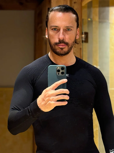 Не ради Аллы: в Сети обсуждают причины радикального преображения Максима Галкина*