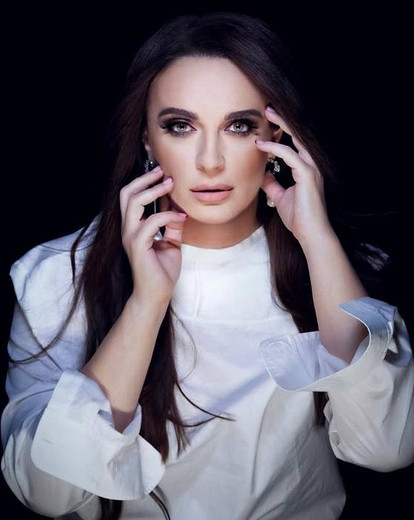 Елена Ваенга: биография, личная жизнь, карьера и феномен певицы