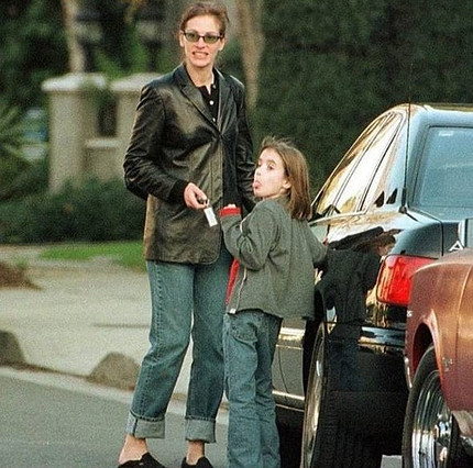 Эмма Робертс и Джулия Робертс