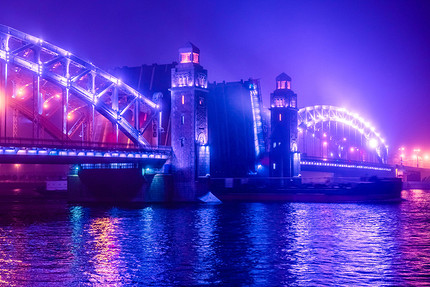 Какие мосты разводят в Питере: 9 лучших мест и график для наблюдения