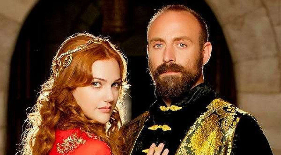 Звезды Великолепного века Мерьем Узерли и Халит Эргенч снова сыграют вместе