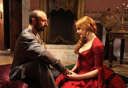 Звезды Великолепного века Мерьем Узерли и Халит Эргенч снова сыграют вместе