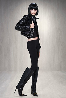 Кожа, кружево, лак: как стилизовать черный в одежде в 2026 году