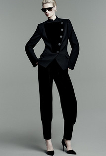 Кожа, кружево, лак: как стилизовать черный в одежде в 2026 году