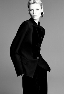 Кожа, кружево, лак: как стилизовать черный в одежде в 2026 году