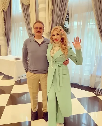 Машу Распутину пытается выселить из дома бывшая жена мужа