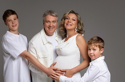 Это абсолютное счастье: актер Денис Матросов станет отцом в пятый раз