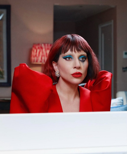 Леди Гаге — 40: главные хиты и самые яркие сценические образы