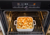 Готовим кулич в духовке: режим, температура и функции, которые помогут сделать его идеальным