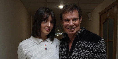 Никто ничего не знает про нас: 70-летний Ефим Шифрин прокомментировал роман с 25-тилетней студенткой