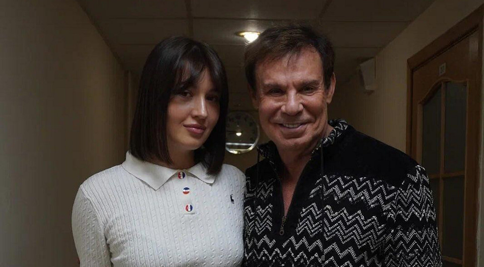 Никто ничего не знает про нас: 70-летний Ефим Шифрин прокомментировал роман с 25-тилетней студенткой