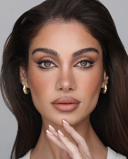 Слишком идеальные брови — устаревший тренд: что сейчас вместо них