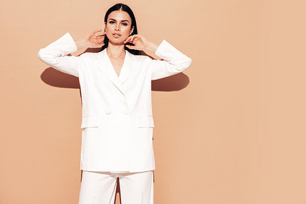 Ассоциация человека с цветом: расшифровка главных оттенков и как это влияет на его восприятие