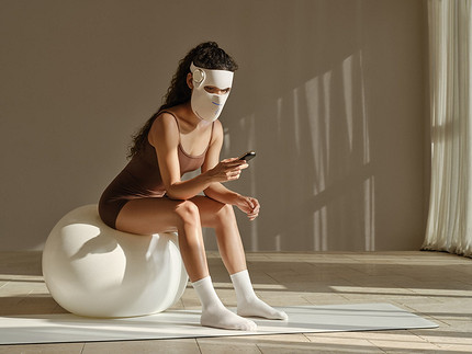 Домашний уход салонного уровня: гаджеты, с которыми легко выглядеть идеально без помощи мастера