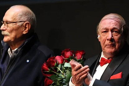 Я поставил условия: Михалков рассказал, с какими договоренностями взял Михаила Ефремова в свой спектакль