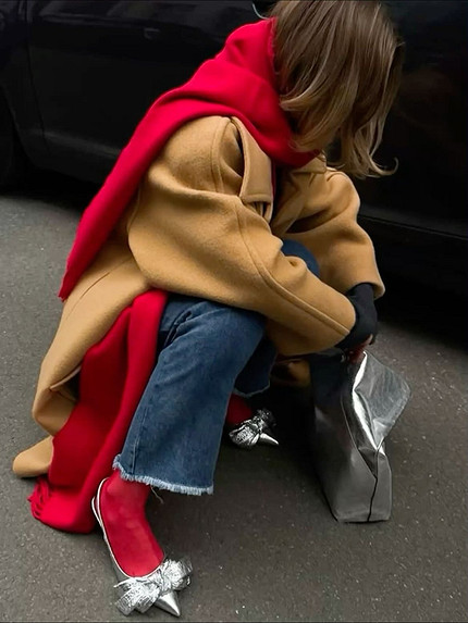 Красный — новый черный: почему именно этот цвет стал базовым в гардеробе