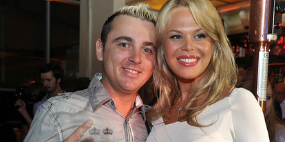 В 44 года умерла жена солиста Отпетых мошенников Сергея Аморалова