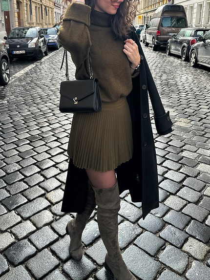 Ни одного акцента: как собрать стильный образ без яркой доминанты