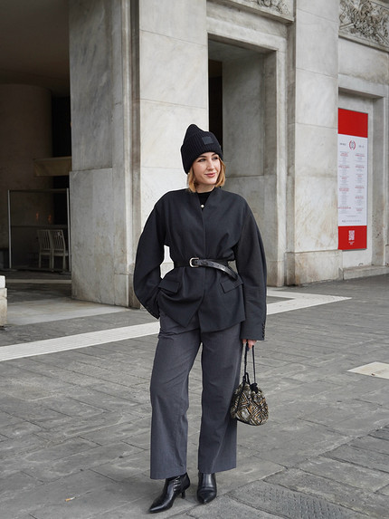 Ни одного акцента: как собрать стильный образ без яркой доминанты