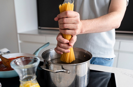 Как правильно варить спагетти, чтобы они не слипались