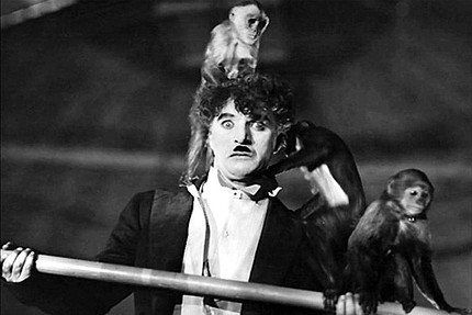 Ко дню рождения великого Чарли Чаплина — вспоминаем историю жизни гения черно-белого кино