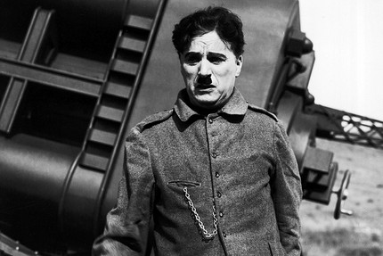 Ко дню рождения великого Чарли Чаплина — вспоминаем историю жизни гения черно-белого кино