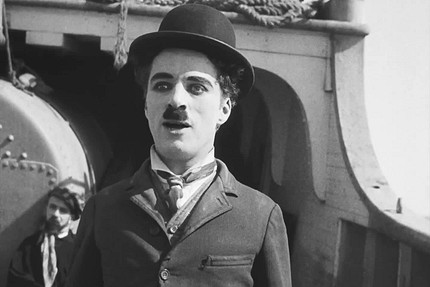 Ко дню рождения великого Чарли Чаплина — вспоминаем историю жизни гения черно-белого кино