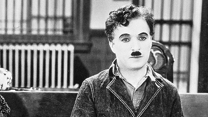 Ко дню рождения великого Чарли Чаплина — вспоминаем историю жизни гения черно-белого кино