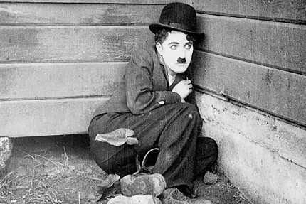 Ко дню рождения великого Чарли Чаплина — вспоминаем историю жизни гения черно-белого кино