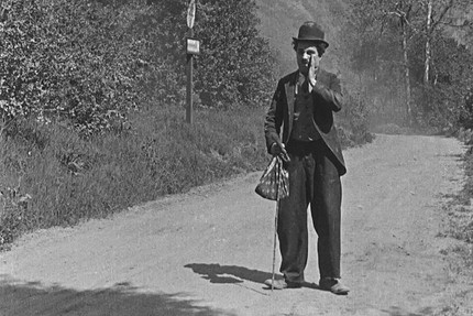 Ко дню рождения великого Чарли Чаплина — вспоминаем историю жизни гения черно-белого кино