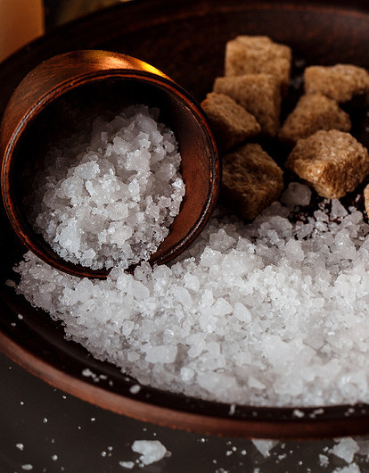 Рассыпать соль: к чему нас готовит эта примета