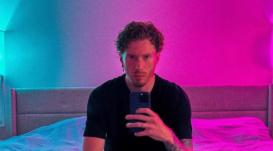 Вылитая бывшая жена: Никита Пресняков появился на публике с новой девушкой