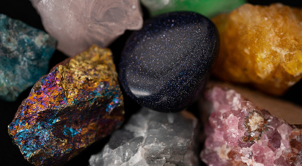 Камни-талисманы для переезда: 5 минералов, которые помогут адаптироваться на новом месте