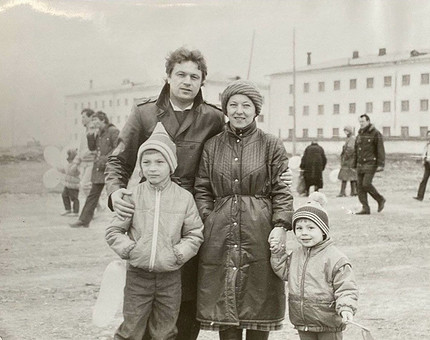 Ярослав Сумишевский с родителями и братом Валерой