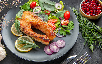 Как правильно есть рыбу по этикету: советы специалиста