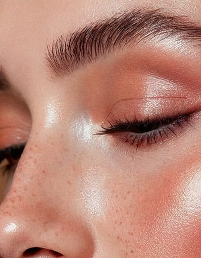 Как пользоваться хайлайтером: 7 техник, которые нравятся визажистам