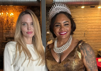 Что с ее глазами?: новые фотографии Анджелины Джоли напугали поклонников