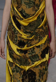 В костюме ковра: как носить сложный принт и выглядеть безупречно